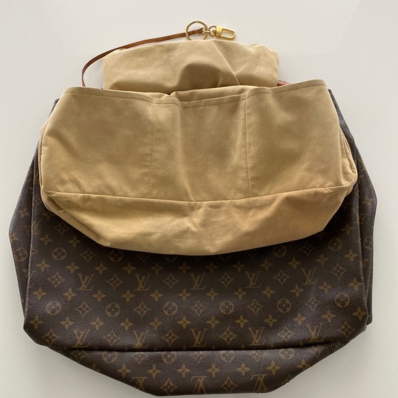 Louis Vuitton Bag - Picture 5 of 17